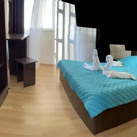 Julia Отель Костинешти