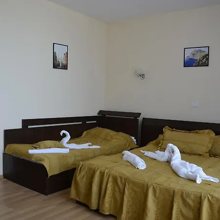 Julia Костинешти