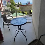 Julia Hotel