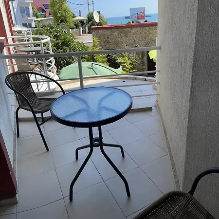Julia Hotel